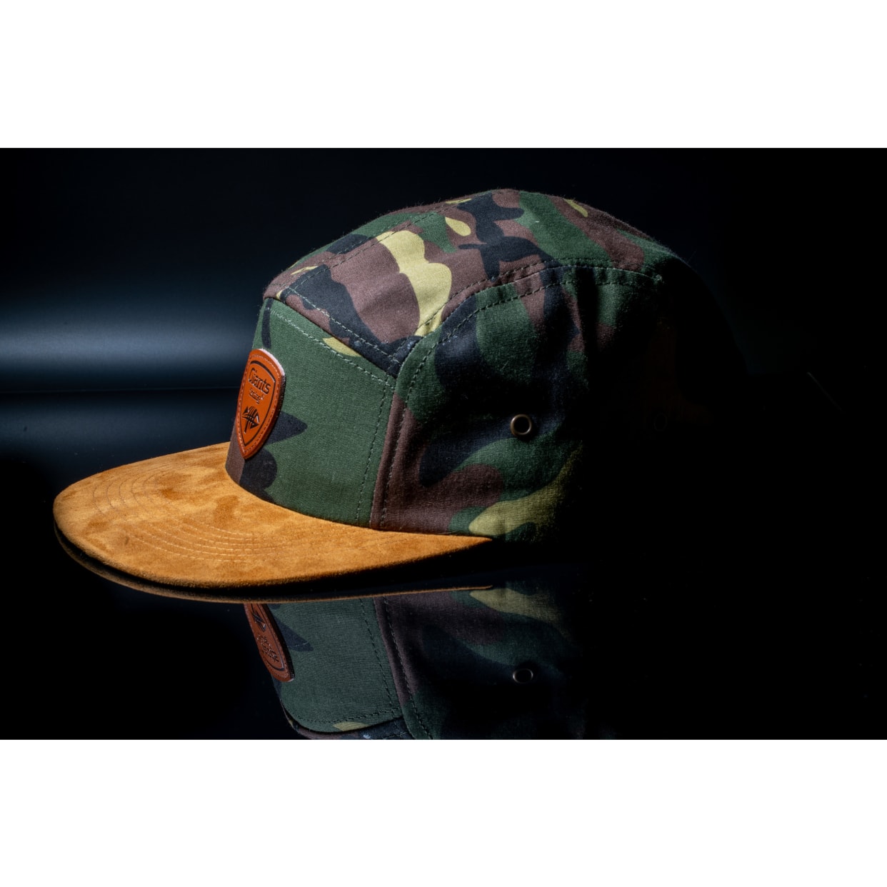 GIANTS FISHING KŠILTOVKA CAMP CAP CAMO